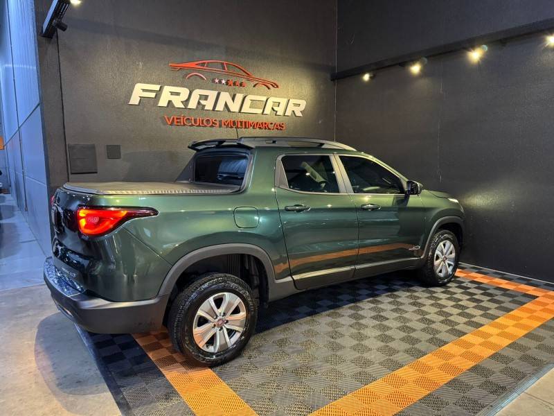 FIAT - TORO - 2017/2018 - Verde - R$ 93.900,00