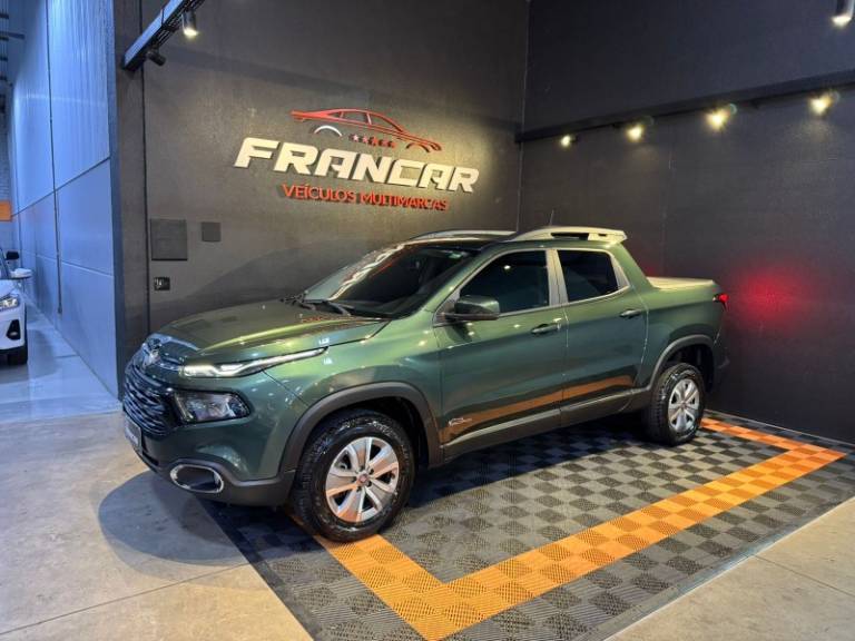 FIAT - TORO - 2017/2018 - Verde - R$ 93.900,00