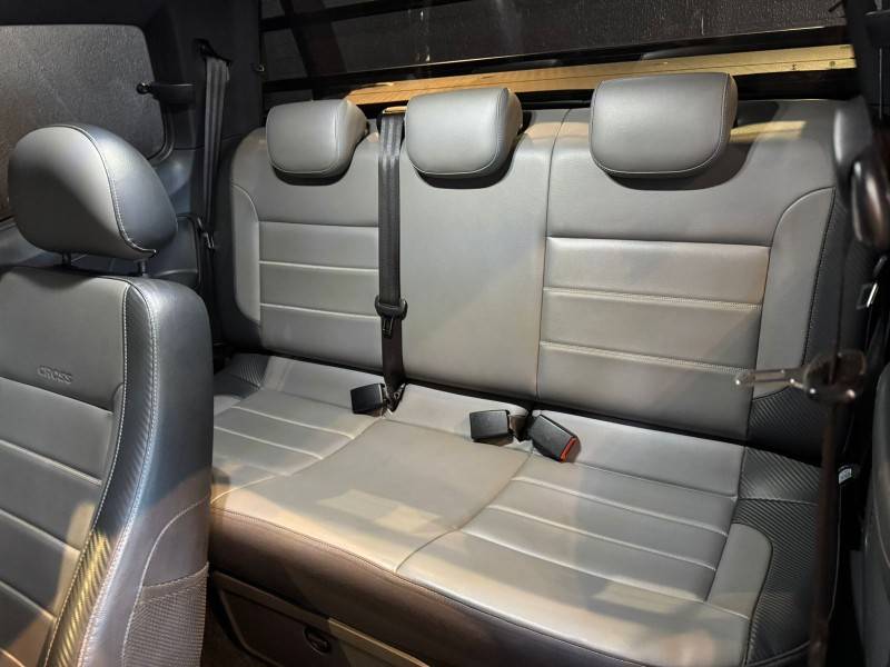 VOLKSWAGEN - SAVEIRO - 2017/2018 - Branca - R$ 83.900,00