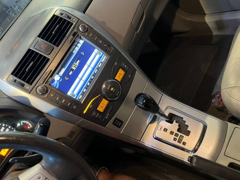 TOYOTA - COROLLA - 2011/2012 - Preta - R$ 68.900,00