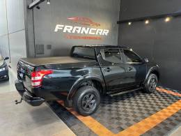 MITSUBISHI - L200 TRITON - 2016/2017 - Preta - R$ 114.900,00