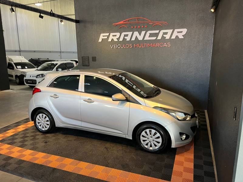 HYUNDAI - HB20 - 2013/2013 - Prata - R$ 39.900,00