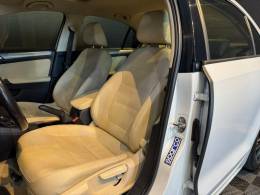 VOLKSWAGEN - JETTA - 2016/2016 - Branca - R$ 84.900,00