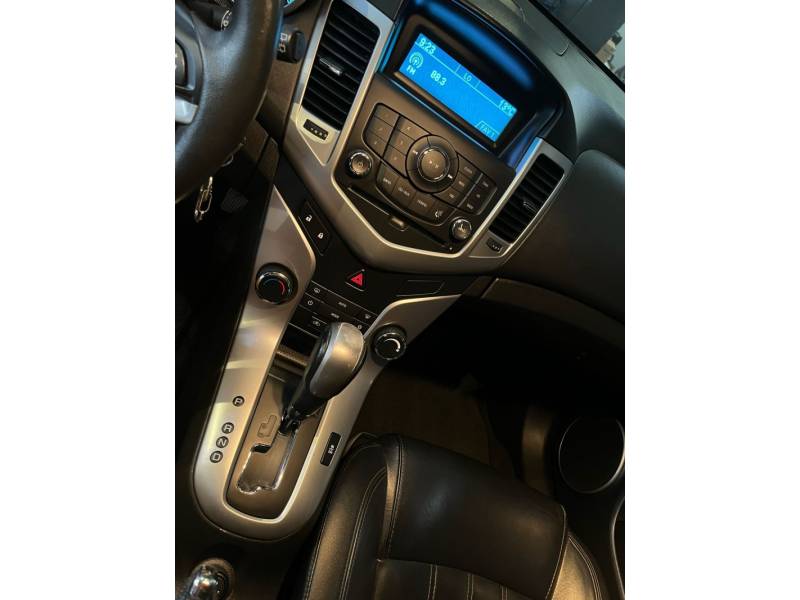 CHEVROLET - CRUZE - 2012/2013 - Prata - R$ 64.900,00