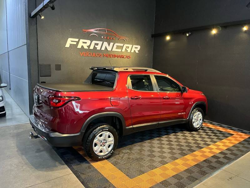 FIAT - TORO - 2016/2017 - Vermelha - R$ 85.900,00