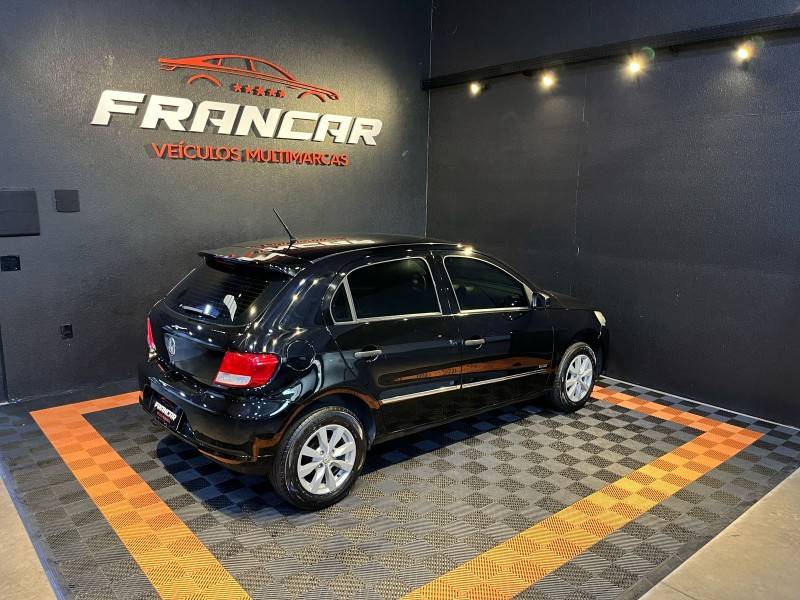 VOLKSWAGEN - GOL - 2009/2010 - Preta - R$ 29.900,00