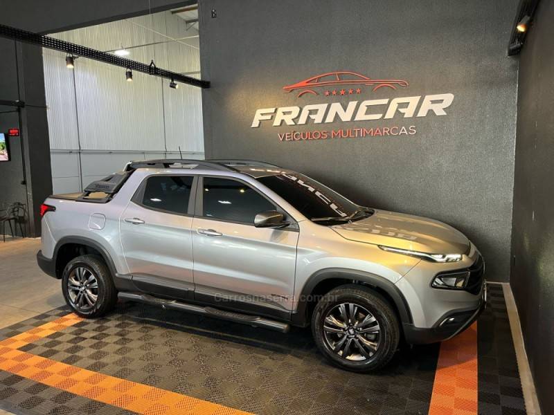 FIAT - TORO - 2022/2023 - Prata - R$ 126.900,00