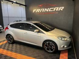 FORD - FOCUS - 2014/2015 - Prata - R$ 56.900,00