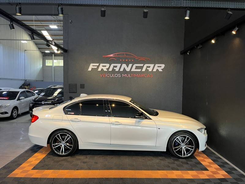 BMW - 320I - 2012/2013 - Branca - R$ 99.900,00