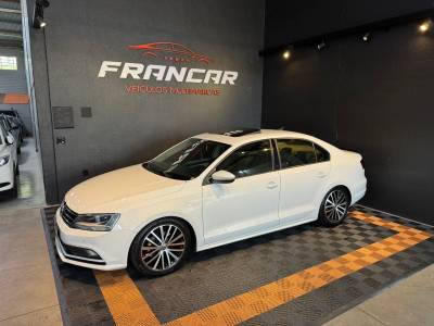 VOLKSWAGEN - JETTA - 2016/2016 - Branca - R$ 84.900,00