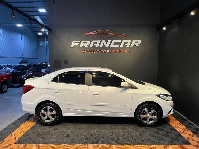 CHEVROLET - PRISMA - 2016/2017 - Branca - R$ 59.900,00
