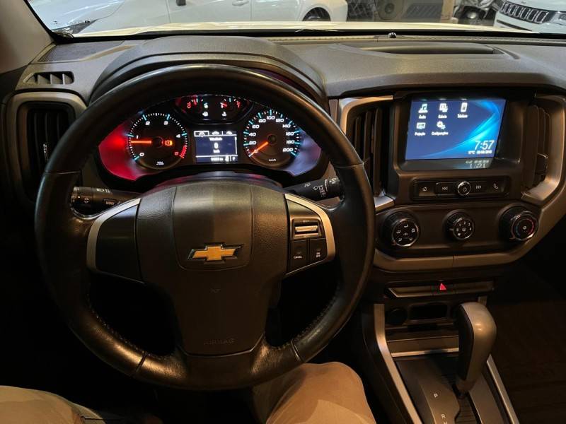 CHEVROLET - S10 - 2017/2018 - Branca - R$ 145.900,00