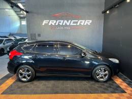 FORD - FOCUS - 2013/2014 - Preta - R$ 52.900,00