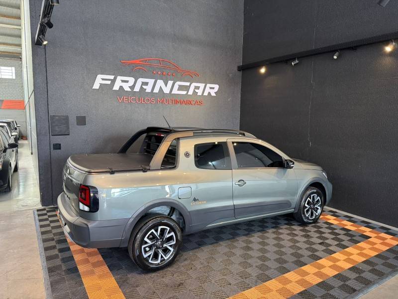 VOLKSWAGEN - SAVEIRO - 2024/2024 - Cinza - R$ 108.900,00