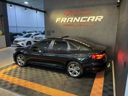 VOLKSWAGEN - JETTA - 2018/2019 - Preta - R$ 121.900,00