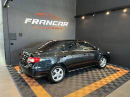 TOYOTA - COROLLA - 2011/2012 - Preta - R$ 68.900,00