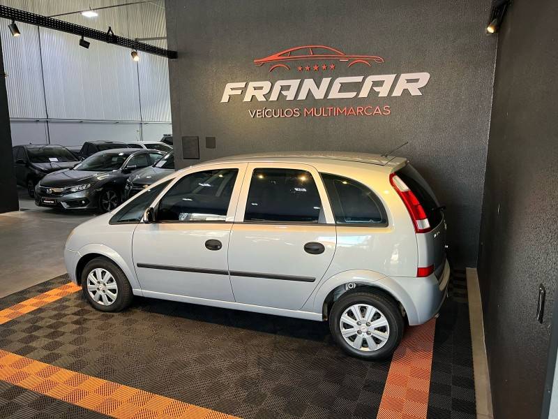 CHEVROLET - MERIVA - 2003/2004 - Prata - R$ 26.900,00