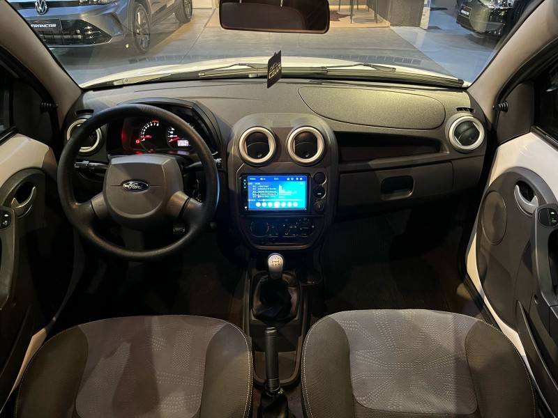 FORD - KA - 2013/2013 - Branca - R$ 33.000,00