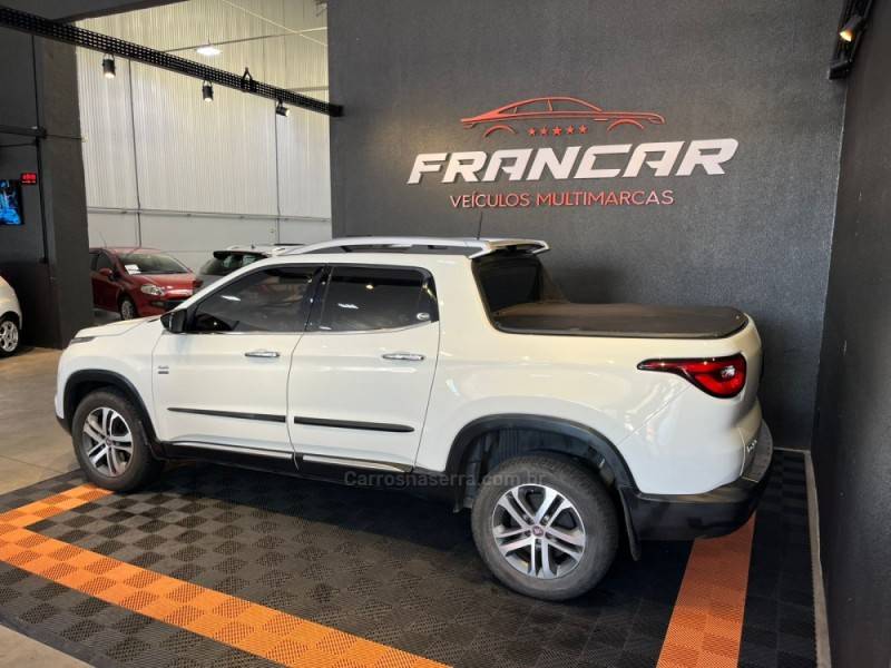 FIAT - TORO - 2017/2018 - Branca - R$ 107.900,00