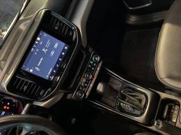 FIAT - TORO - 2022/2023 - Branca - R$ 137.900,00