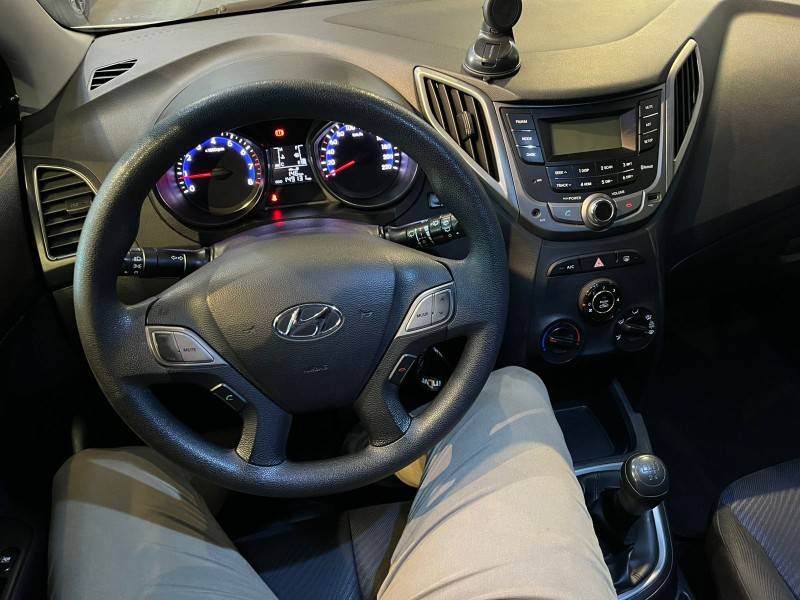 HYUNDAI - HB20 - 2013/2013 - Prata - R$ 39.900,00