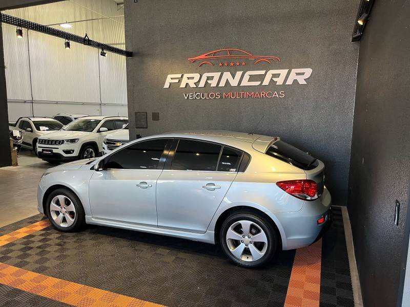 CHEVROLET - CRUZE - 2012/2013 - Prata - R$ 64.900,00