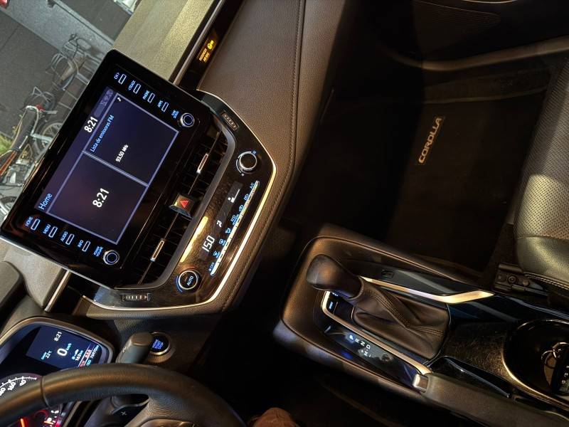 TOYOTA - COROLLA - 2019/2020 - Branca - R$ 125.900,00