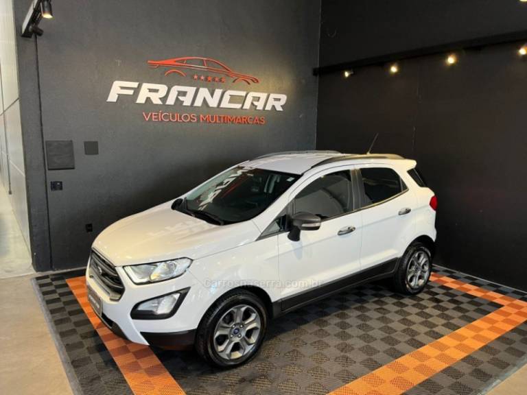 FORD - ECOSPORT - 2018/2019 - Branca - R$ 77.900,00