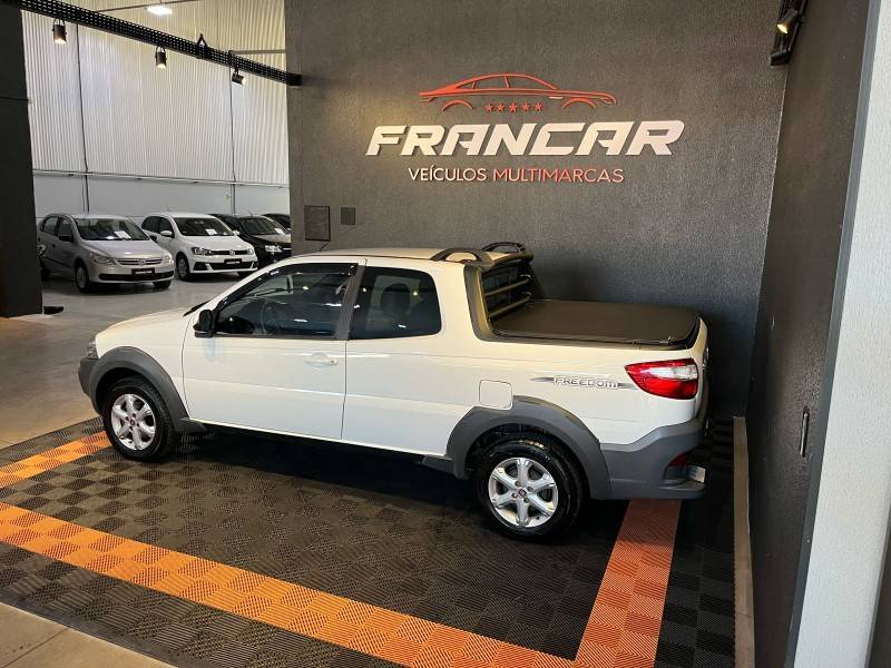 FIAT - STRADA - 2018/2019 - Branca - R$ 82.900,00