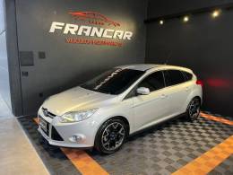 FORD - FOCUS - 2014/2015 - Prata - R$ 59.900,00