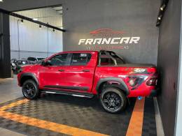 TOYOTA - HILUX - 2017/2018 - Vermelha - R$ 179.900,00