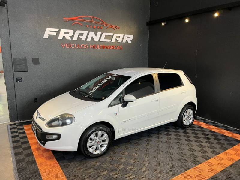 FIAT - PUNTO - 2015/2016 - Branca - R$ 49.900,00