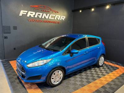 FORD - FIESTA - 2014/2014 - Azul - R$ 46.900,00