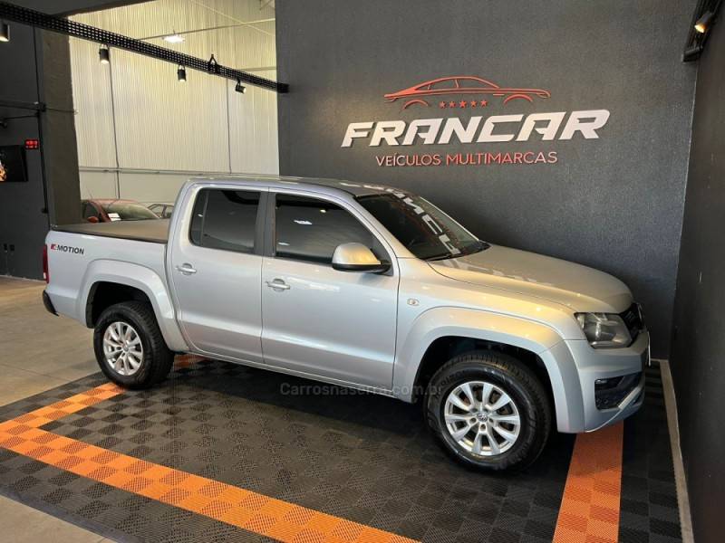 VOLKSWAGEN - AMAROK - 2018/2019 - Prata - R$ 129.900,00