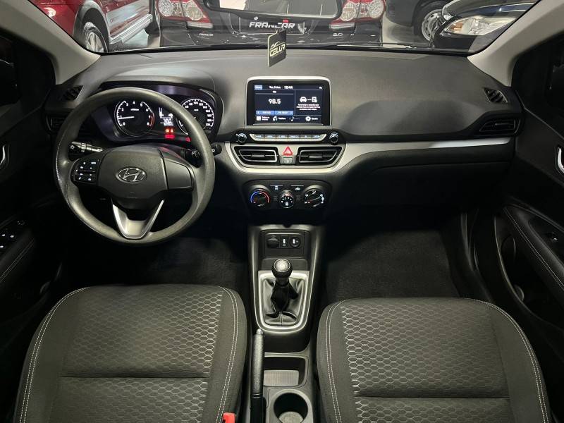 HYUNDAI - HB20 - 2022/2022 - Prata - R$ 68.900,00