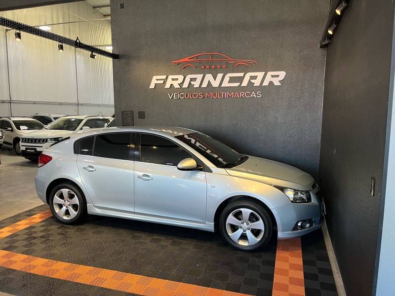 CHEVROLET - CRUZE - 2012/2013 - Prata - R$ 64.900,00