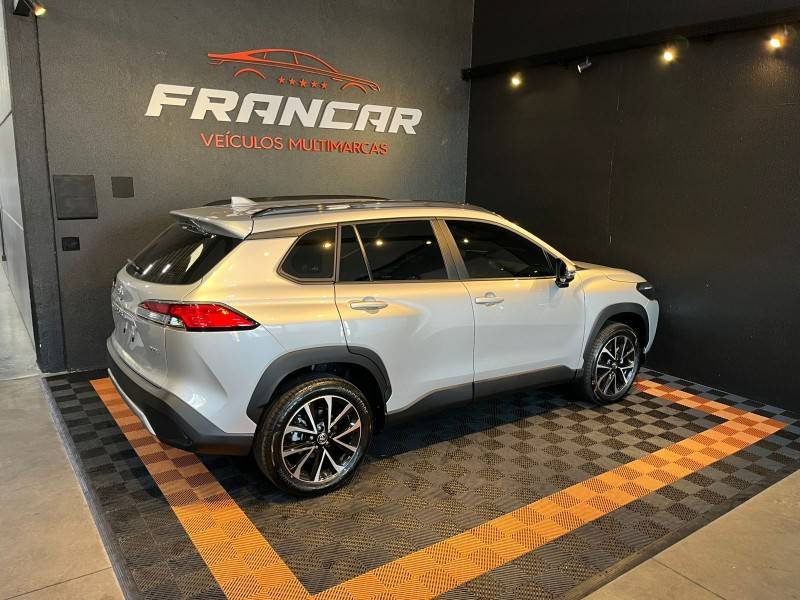 TOYOTA - COROLLA - 2025/2026 - Prata - R$ 188.000,00