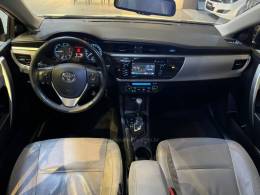 TOYOTA - COROLLA - 2015/2016 - Branca - R$ 89.900,00