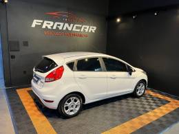FORD - FIESTA - 2014/2015 - Branca - R$ 49.900,00