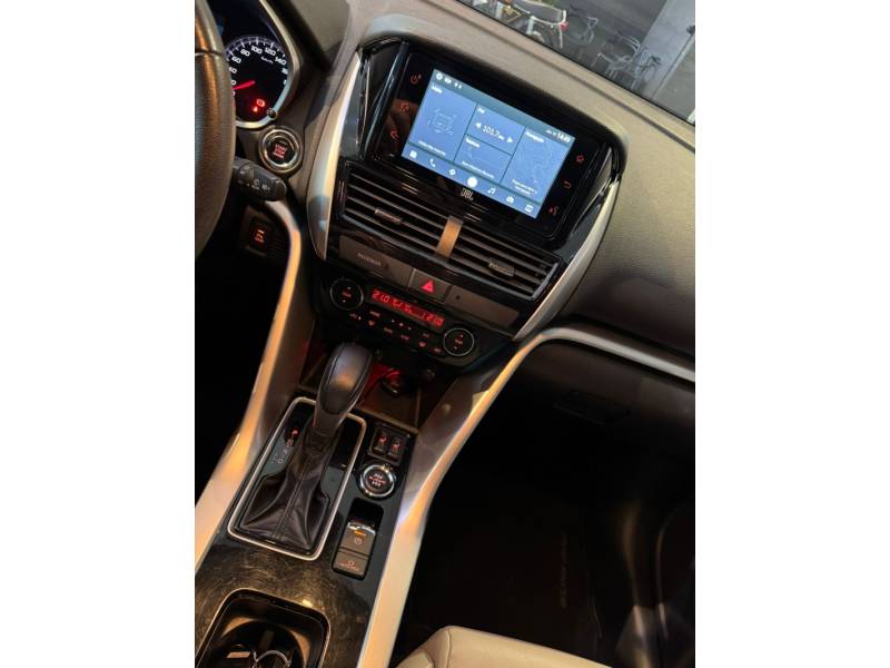 MITSUBISHI - ECLIPSE CROSS - 2024/2025 - Preta - R$ 174.900,00