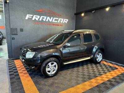 RENAULT - DUSTER - 2011/2012 - Preta - R$ 53.900,00