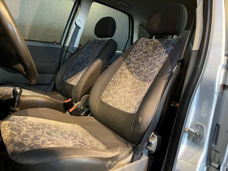 CHEVROLET - MERIVA - 2003/2004 - Prata - R$ 26.900,00