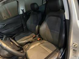 CHEVROLET - ONIX - 2017/2018 - Prata - R$ 67.900,00