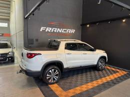 FIAT - TORO - 2022/2023 - Branca - R$ 137.900,00