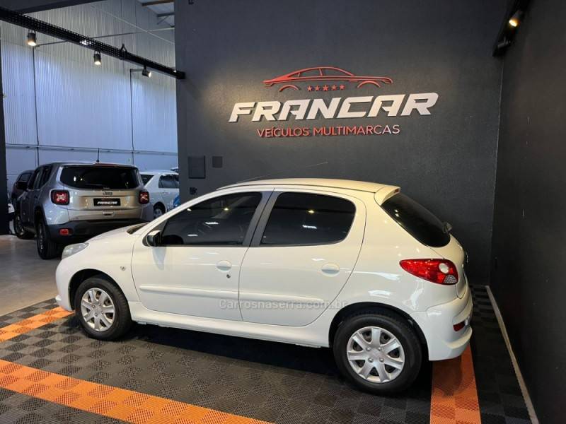 PEUGEOT - 207 - 2011/2012 - Branca - R$ 23.900,00