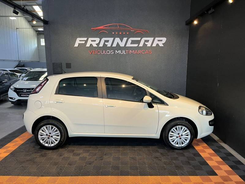 FIAT - PUNTO - 2013/2013 - Branca - R$ 41.900,00