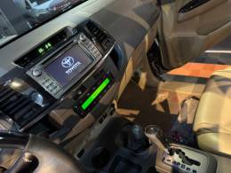 TOYOTA - HILUX SW4 - 2011/2012 - Prata - R$ 134.900,00