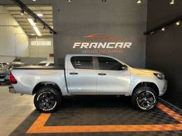 TOYOTA - HILUX - 2016/2017 - Prata - R$ 151.900,00
