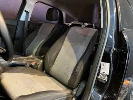 FORD - FOCUS - 2013/2014 - Preta - R$ 52.900,00