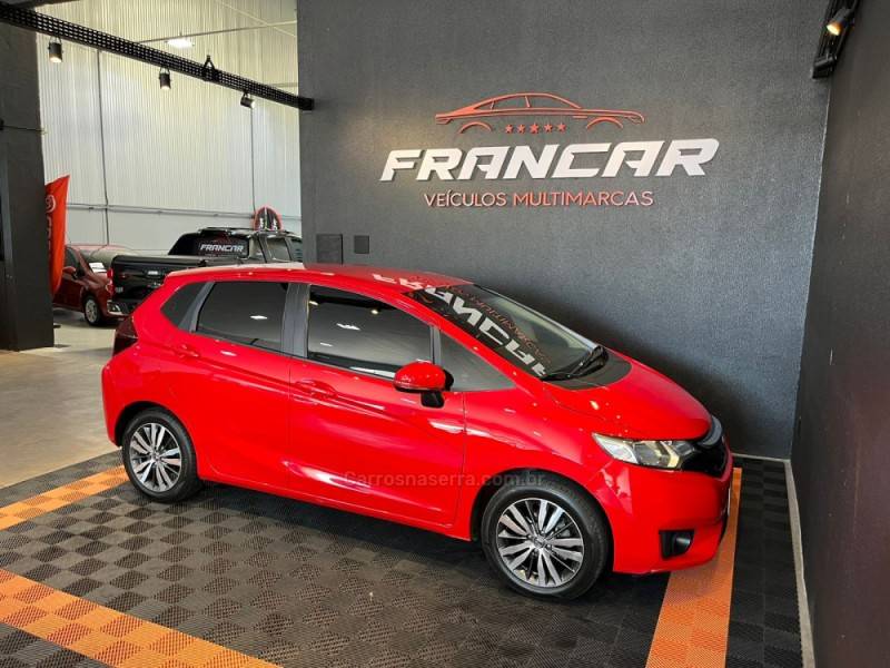 HONDA - FIT - 2015/2015 - Vermelha - R$ 69.900,00